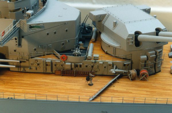 1/100 Bismarck Model by Markus van Beek