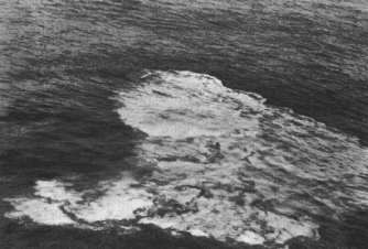Oelfleck des versenkten U-465