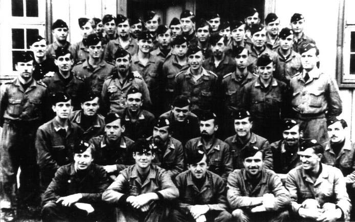 Gruppenfoto der Mannschaft von U-300